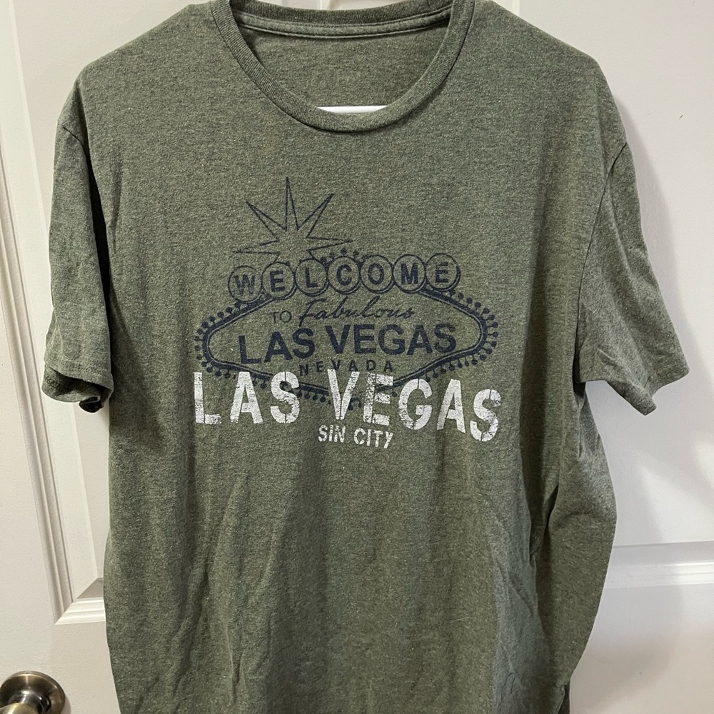 Las Vegas Graphic Tee in Green
